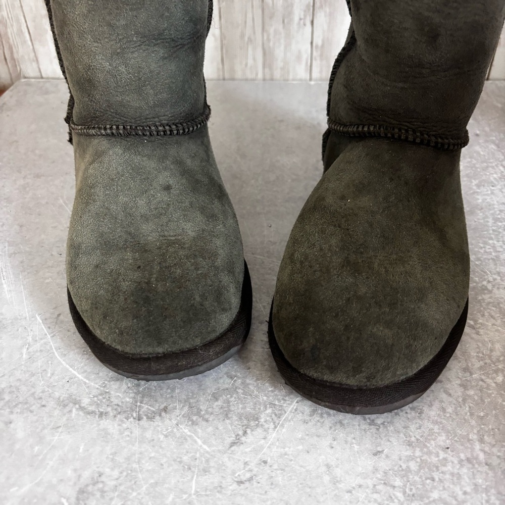 Emu Gray Sheepskin Shearling Calf Boots - Picture 2 of 8